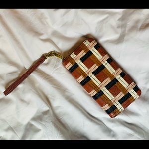 Fossil wristlet clutch